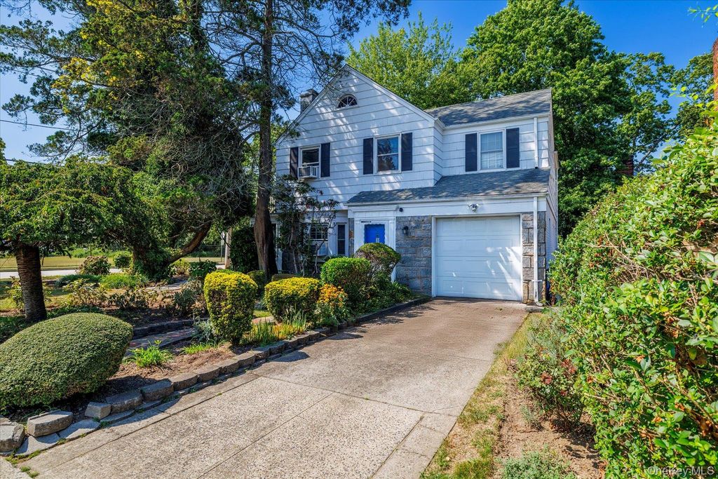 3 Maple Drive, Roosevelt, NY 11575