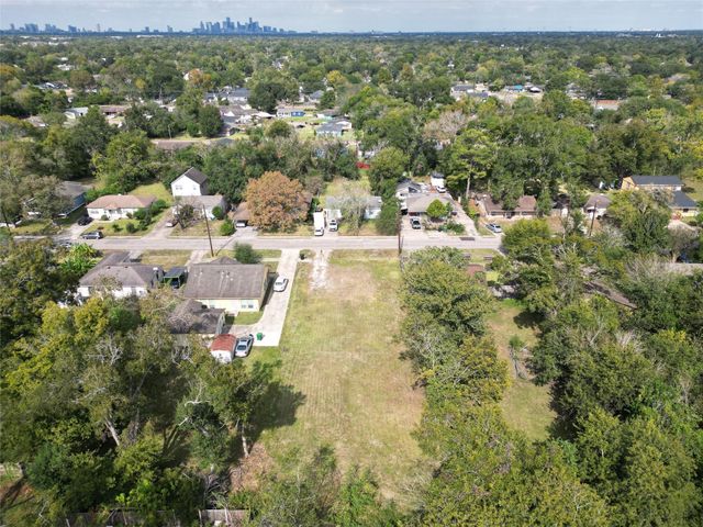 5322 Carmen Street, Houston, TX 77033