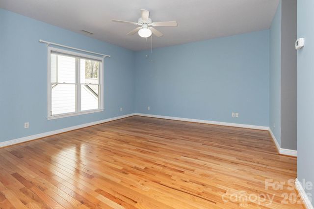 31 Little Cedar Court, Asheville, NC 28805