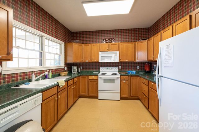 31 Little Cedar Court, Asheville, NC 28805