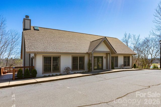31 Little Cedar Court, Asheville, NC 28805