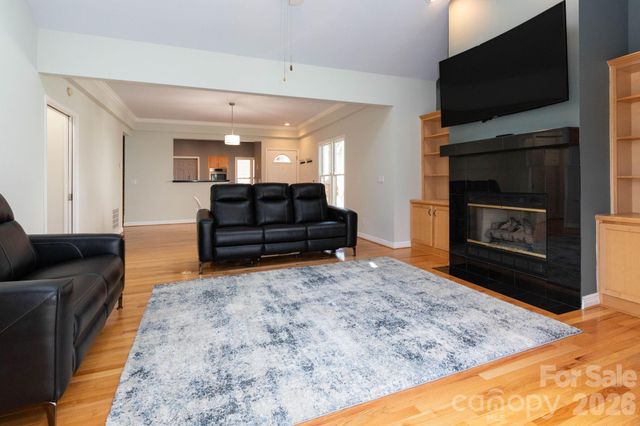 31 Little Cedar Court, Asheville, NC 28805