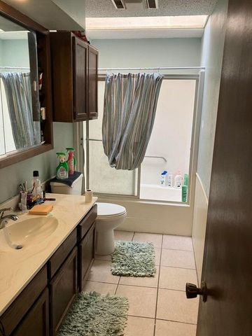 1003A Jefferson Street, Plainview, TX 79072