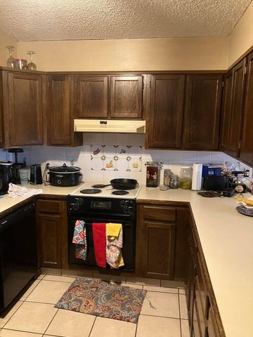 1003A Jefferson Street, Plainview, TX 79072