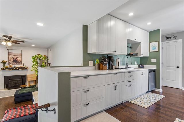 703 Sedgefield DR, Newport News, VA 23605