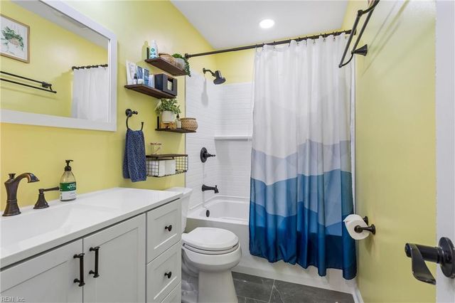 703 Sedgefield DR, Newport News, VA 23605