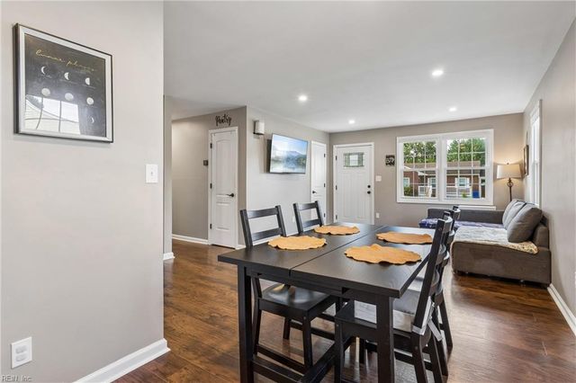 703 Sedgefield DR, Newport News, VA 23605