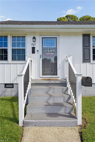 703 Sedgefield DR, Newport News, VA 23605
