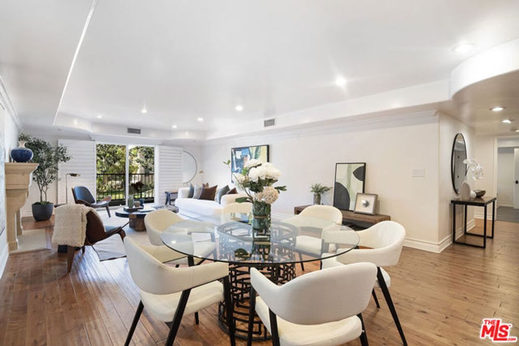 10390 La Grange Avenue X02, Los Angeles, CA 90025