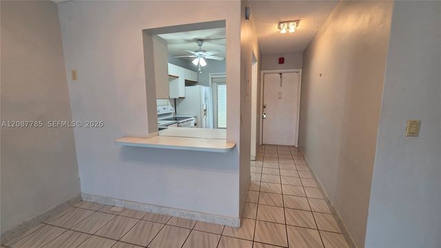450 Paradise Isle Blvd 109, Hallandale Beach, FL 33009