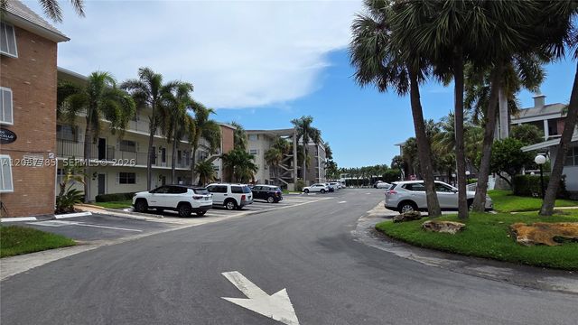 450 Paradise Isle Blvd 109, Hallandale Beach, FL 33009
