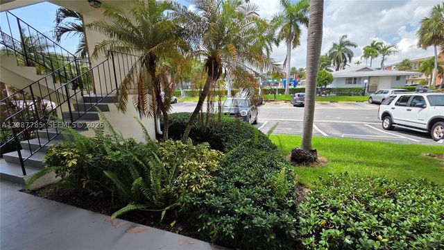 450 Paradise Isle Blvd 109, Hallandale Beach, FL 33009