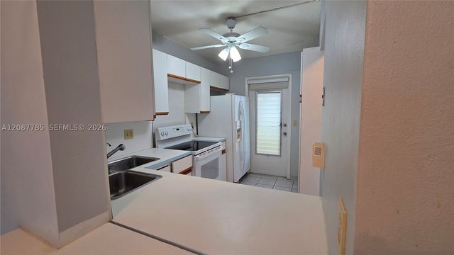 450 Paradise Isle Blvd 109, Hallandale Beach, FL 33009