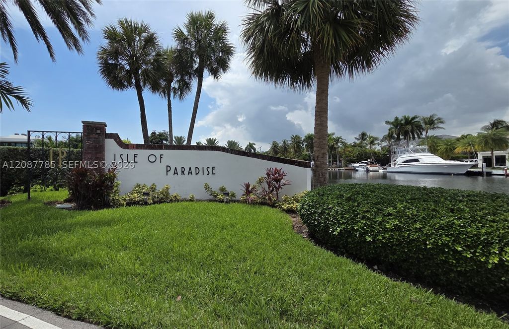450 Paradise Isle Blvd 109, Hallandale Beach, FL 33009