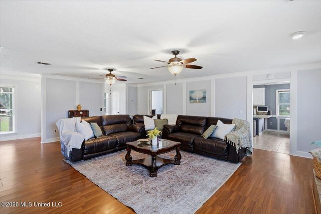 709 Country Place Drive, Pearl, MS 39208