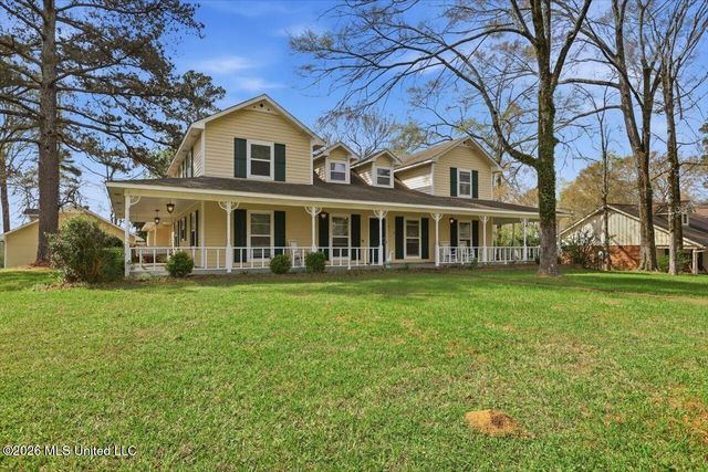 709 Country Place Drive, Pearl, MS 39208