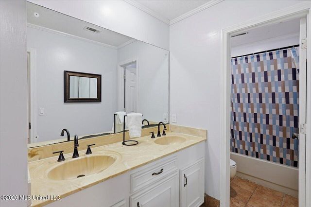 709 Country Place Drive, Pearl, MS 39208