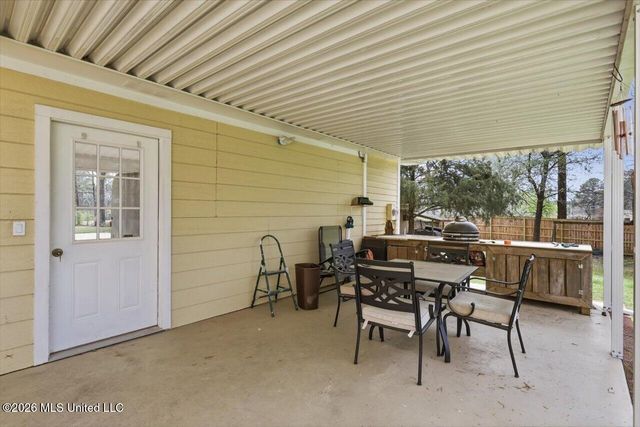 709 Country Place Drive, Pearl, MS 39208