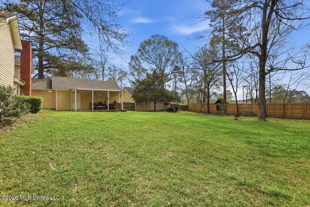 709 Country Place Drive, Pearl, MS 39208