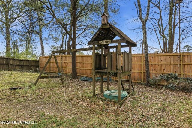 709 Country Place Drive, Pearl, MS 39208