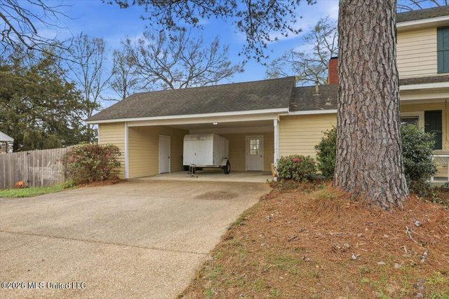 709 Country Place Drive, Pearl, MS 39208