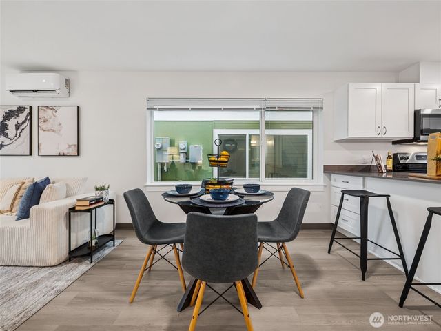 13847 32nd Lane S, Tukwila, WA 98168