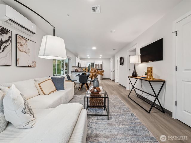 13847 32nd Lane S, Tukwila, WA 98168