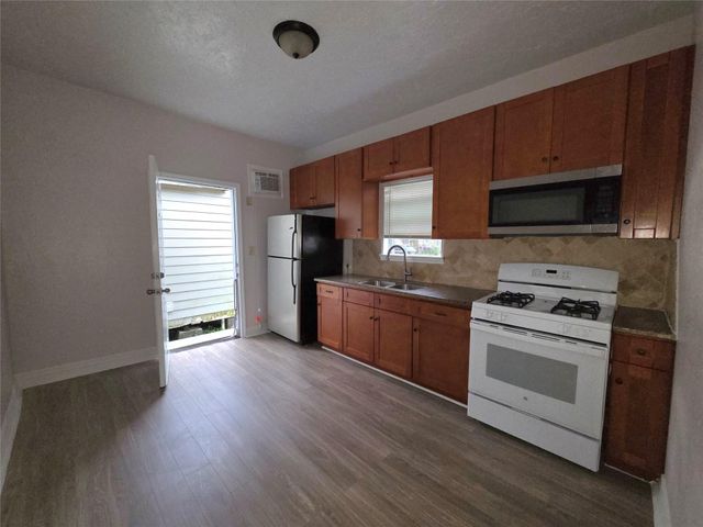 7902 Hudson Street A, Houston, TX 77012