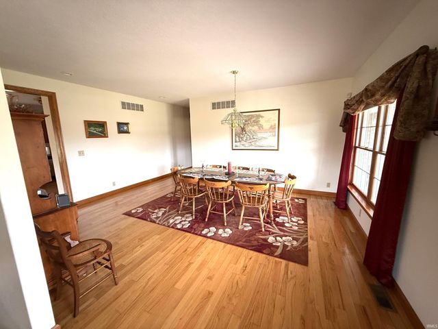 4239 S Kinsey Road, Warsaw, IN 46580