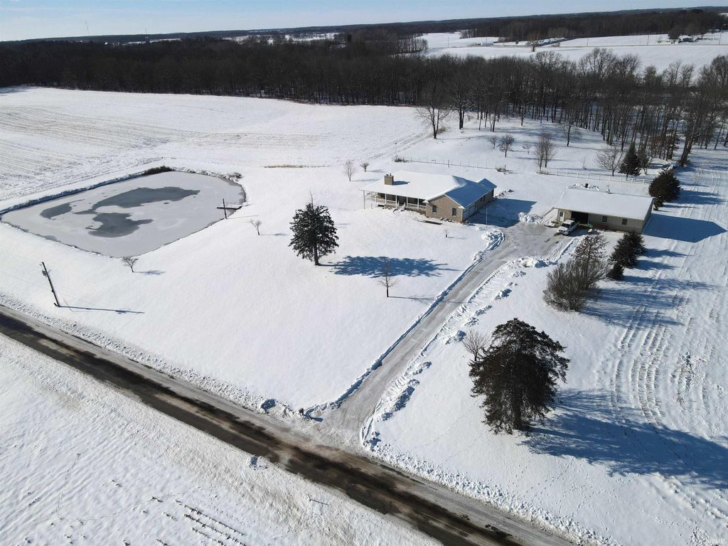 4239 S Kinsey Road, Warsaw, IN 46580