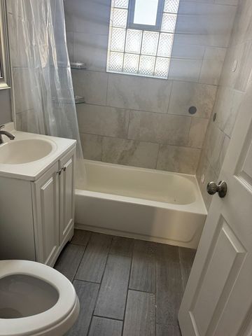 654 E 105th Street, Chicago, IL 60628