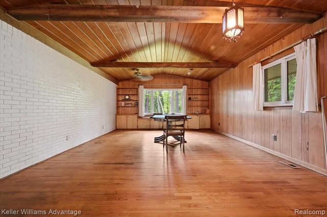 52433 Ihla Street, Utica, MI 48316