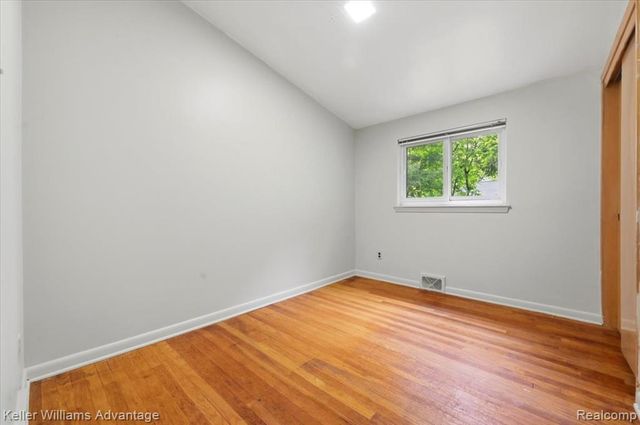 52433 Ihla Street, Utica, MI 48316