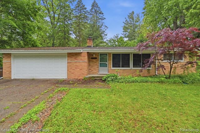 52433 Ihla Street, Utica, MI 48316