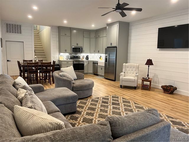 16531 Binion Creek, Northport, AL 35475