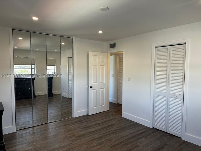 770 NE 128th St 303, North Miami, FL 33161