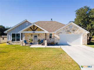 1610 Badger Lane, Lampasas, TX 76550