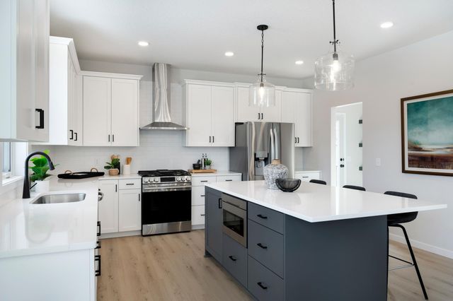 4842 Baker Reserve Lane, Maple Plain, MN 55359