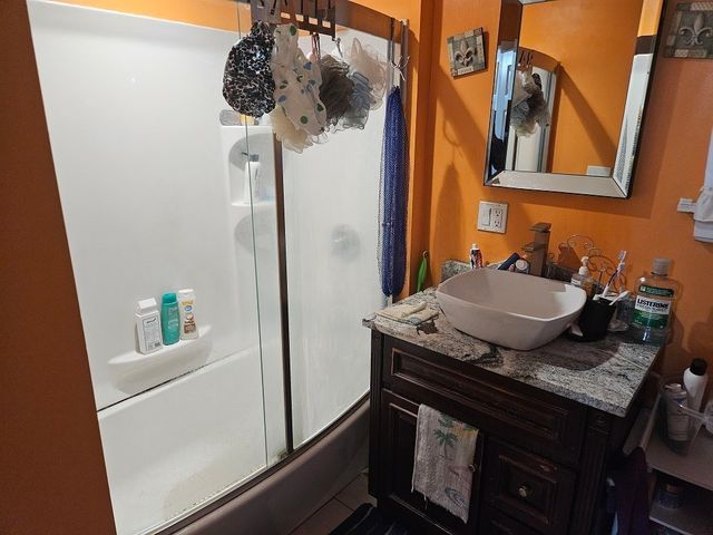 18 Union St, Taunton, MA 02780