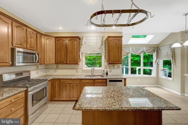 47165 TIMBERLAND PL, Sterling, VA 20165