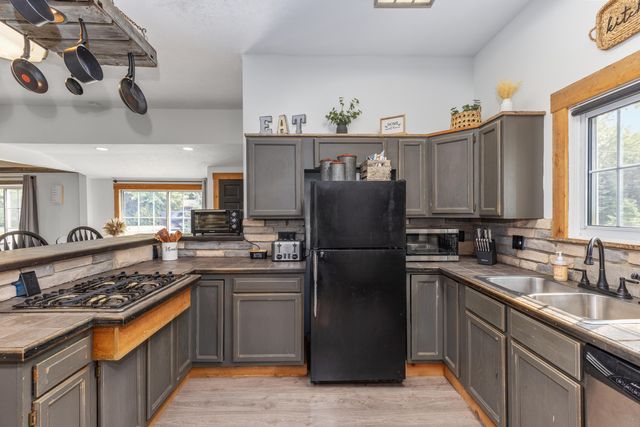 10681 Fillmore Street, Robinson Twp, MI 49464