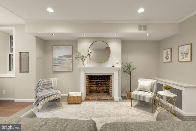 312 9TH ST NE, Washington, DC 20002