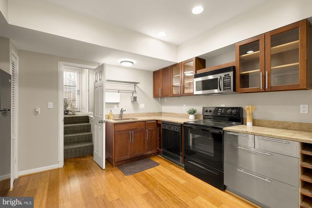 312 9TH ST NE, Washington, DC 20002