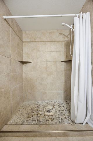 918 19th Avenue S, Fargo, ND 58103