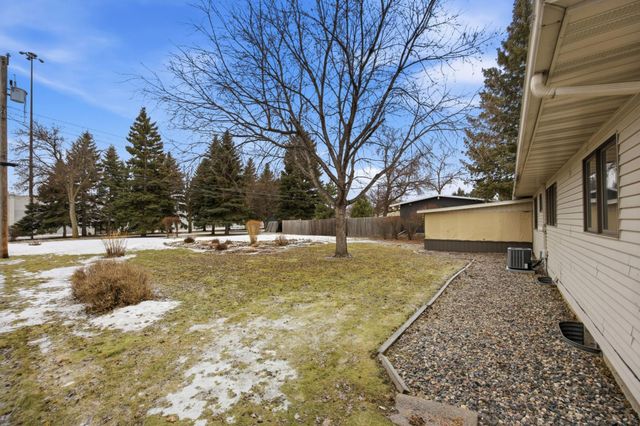 918 19th Avenue S, Fargo, ND 58103