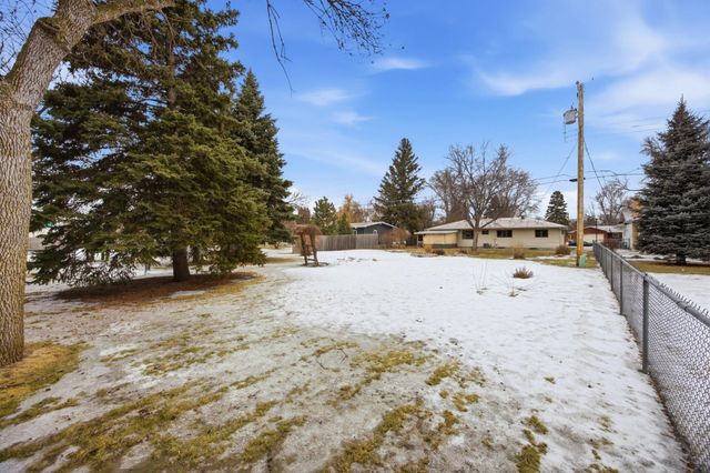 918 19th Avenue S, Fargo, ND 58103