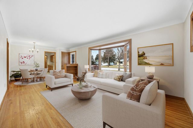 918 19th Avenue S, Fargo, ND 58103