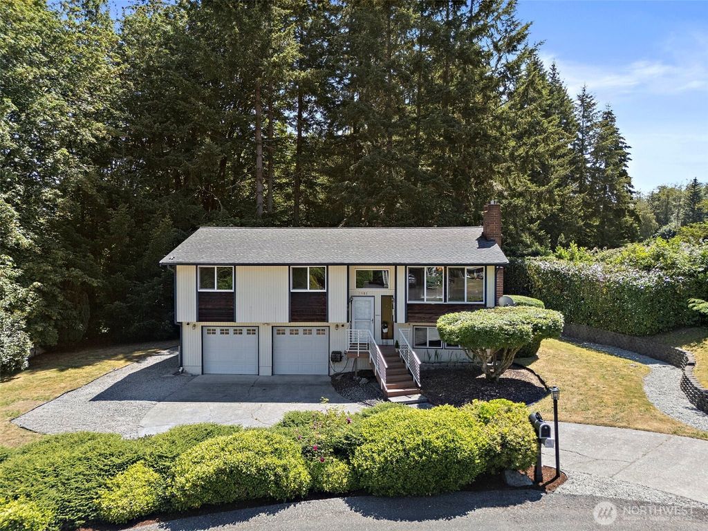 3981 Coronet Place SE, Port Orchard, WA 98366