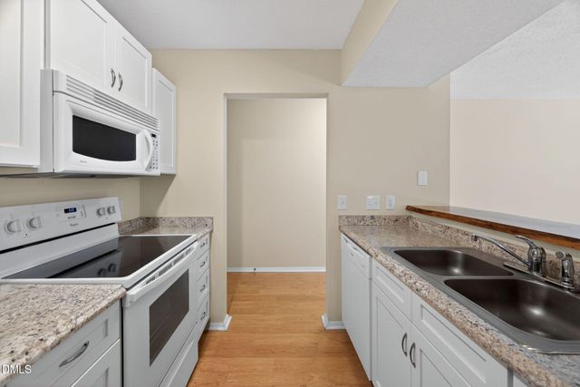 3704 Chimney Ridge Place Apt 207, Durham, NC 27713