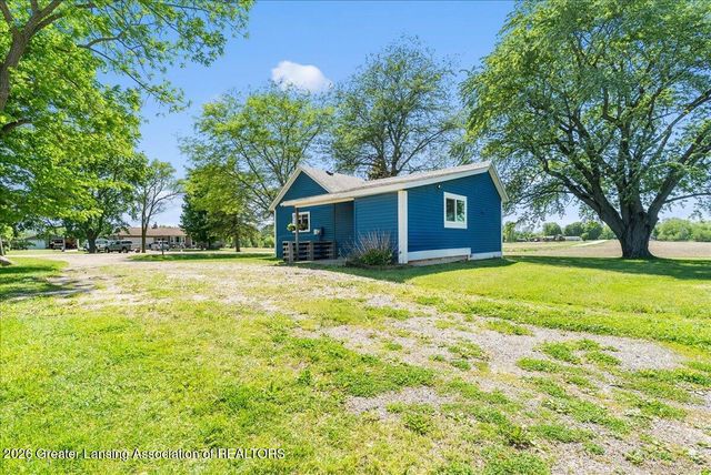 4485 Long Highway, Eaton Rapids, MI 48827